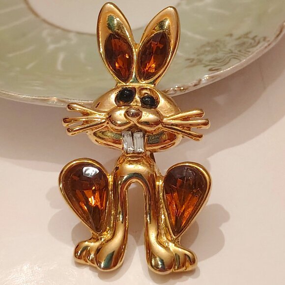Vintage Jewelry - Rare Vintage "Buck Tooth Bunny Pin" Rabbit Gold Tone Brooch Prominent Teeth
